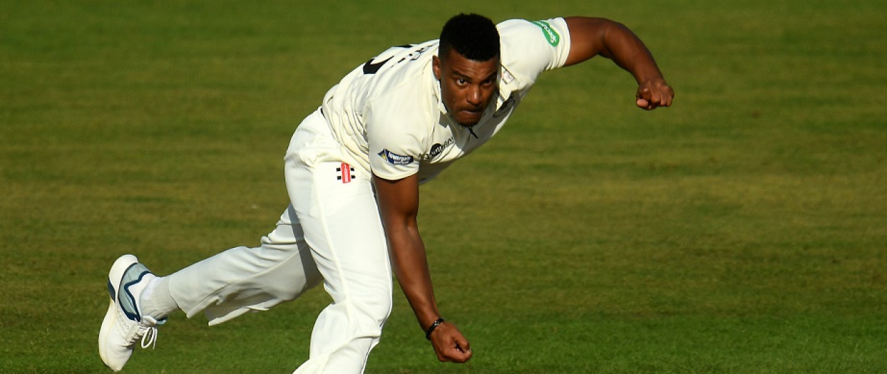 Gloucestershire dominate second day in Worcester