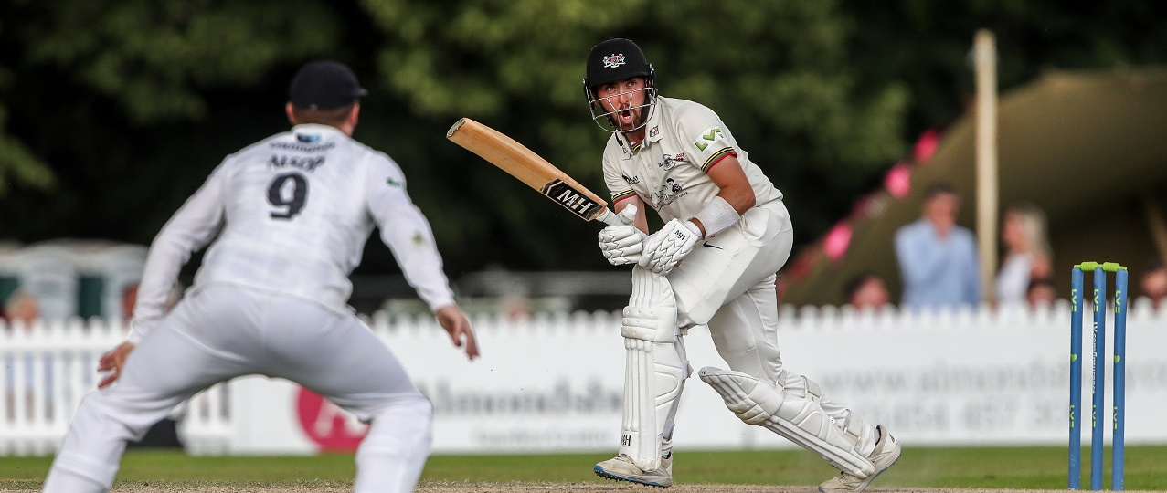 Lace century in vain as Hampshire qualify for Division One