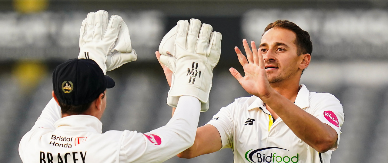 Archie Bailey takes four wickets on debut to leave Middlesex 165 all ...